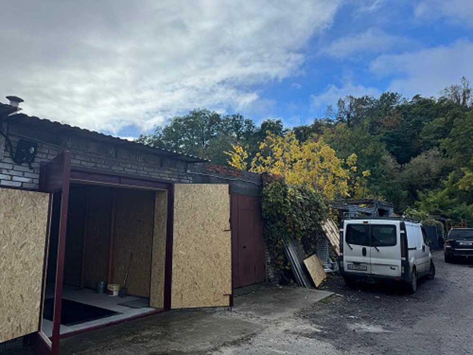 Продам гараж кап ремонт Нижньоюрківська,2 Поділ стМ Т,Шевченка
