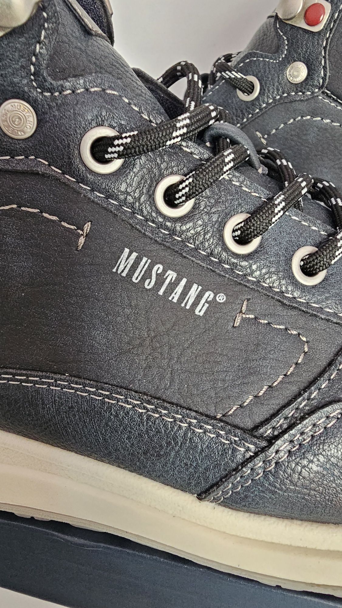 Buty męskie ocieplane Mustang modny kolor rozmiar 45 / wkładka 29.5 cm