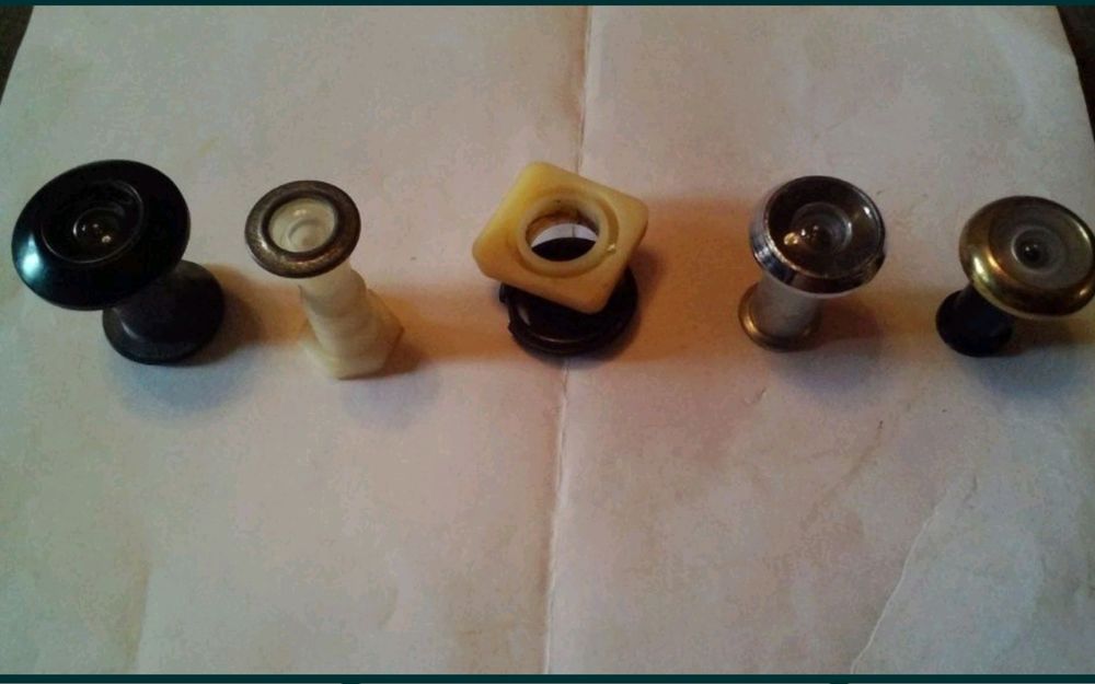 Глазок для двери , дверной глазок.