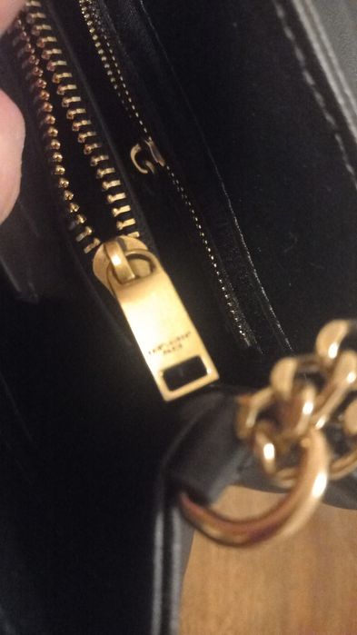 Mala YSL Preta com ferragens Douradas