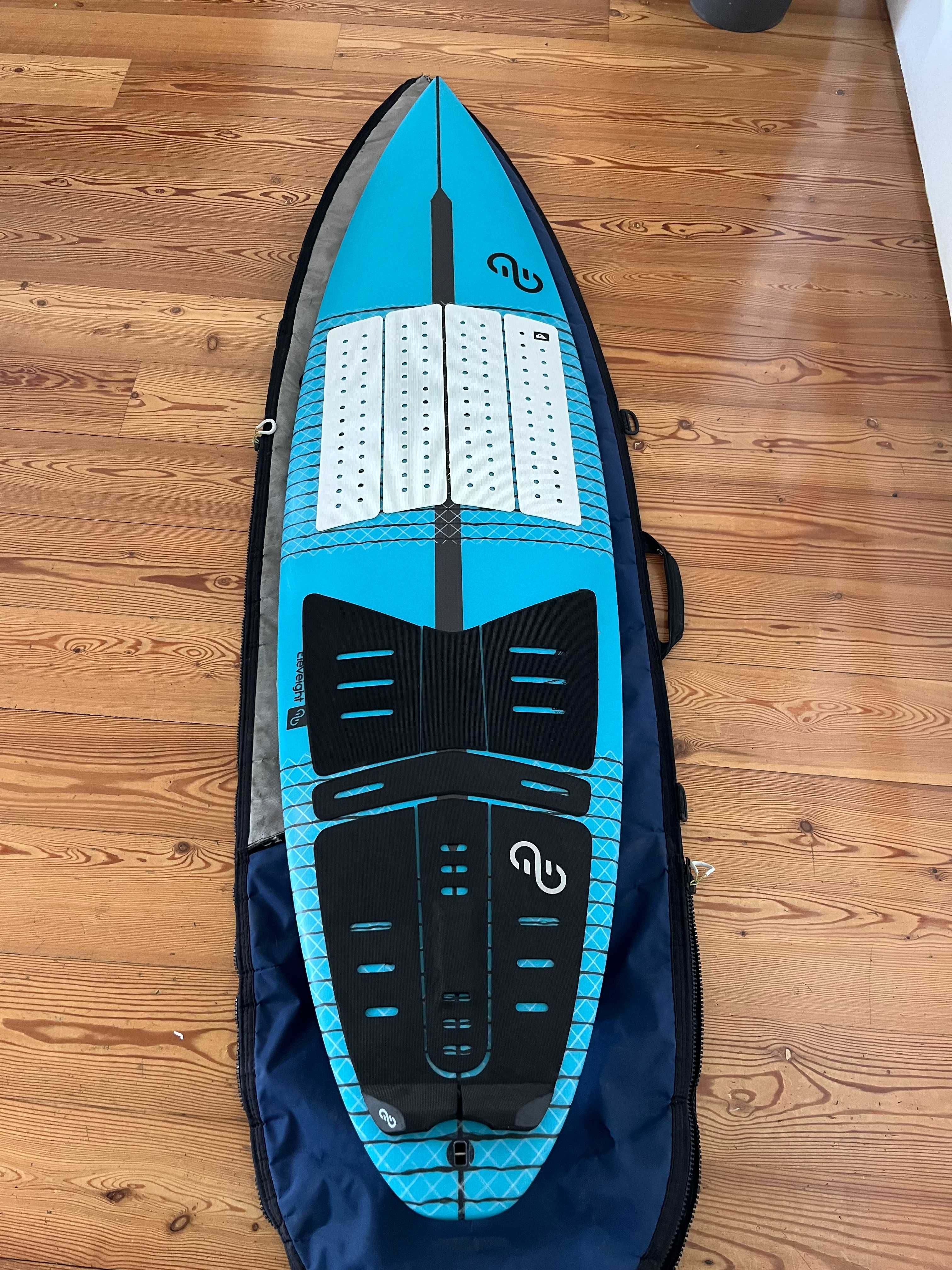 Prancha kitesurf Eleveight Curl+ V3 5'10'' como nova
