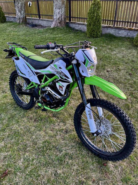 Cross Defender 250