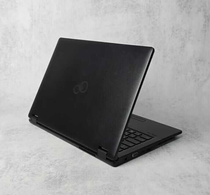 Fujitsu LifeBook E449  • Відмінний стан + оригінальна зарядка