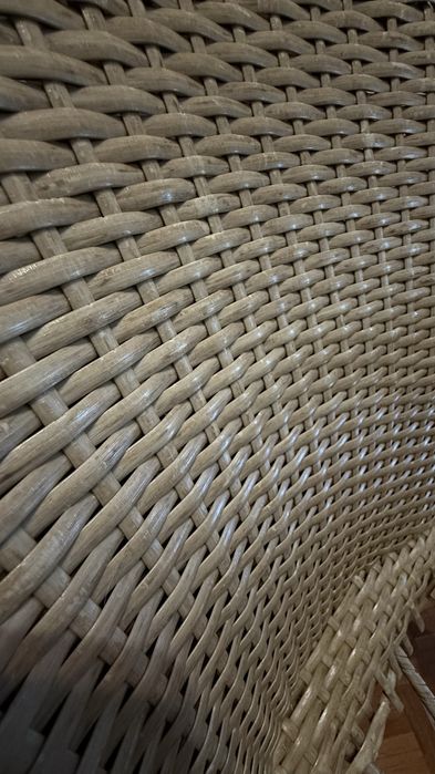 Плетене крісло під ремонт