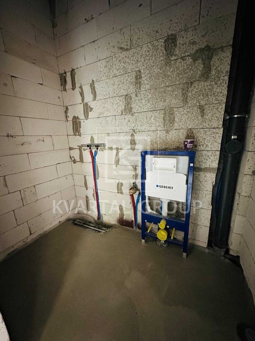 БЕЗ КОМІСІЇ! цегляний ТаунХаус без ремонту. ПАСПОРТНИЙ стіл