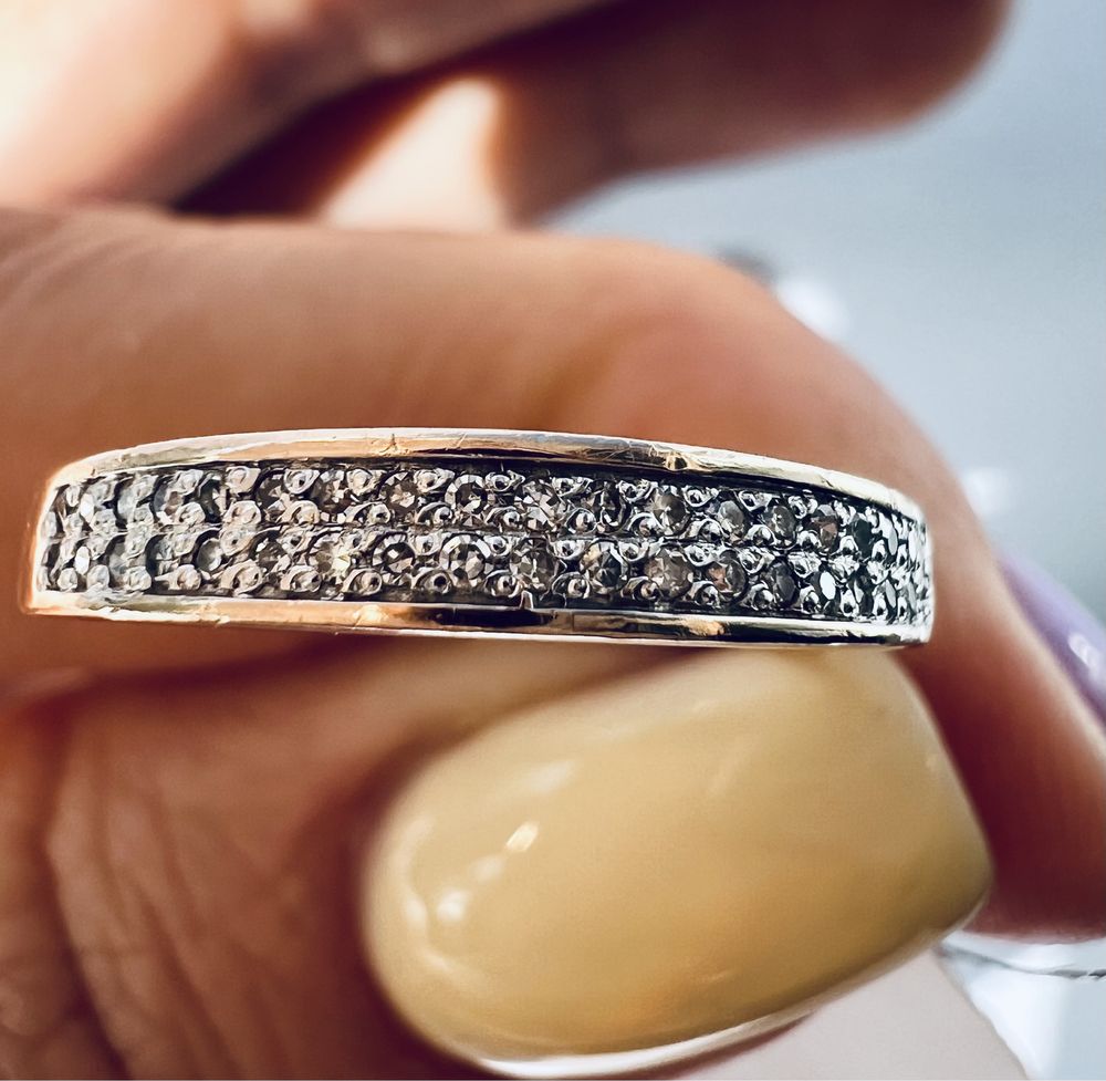 Золотое кольцо с бриллиантовыми дорожками  р. 16 красное золото 585пр