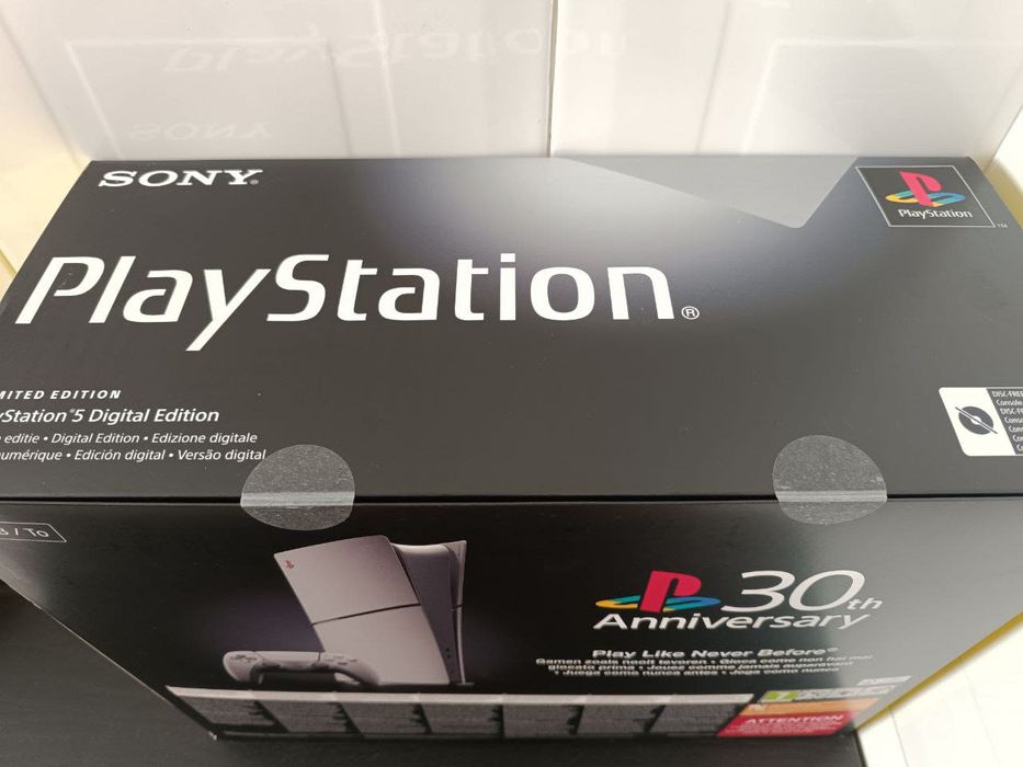 PS5 30th Anniversary Edição Limitada