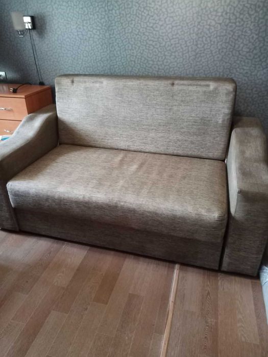 Продам диван-ліжко, розкладається вперед, колір сірий металік