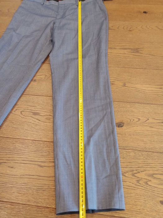 Hugo Boss garnitur męski niebieski elegancka jednorzędowy rozmiar 54