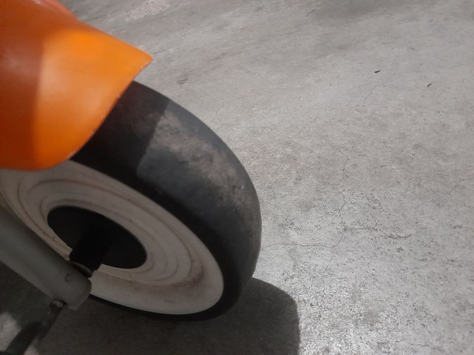 Triciclo com rodas de Borracha