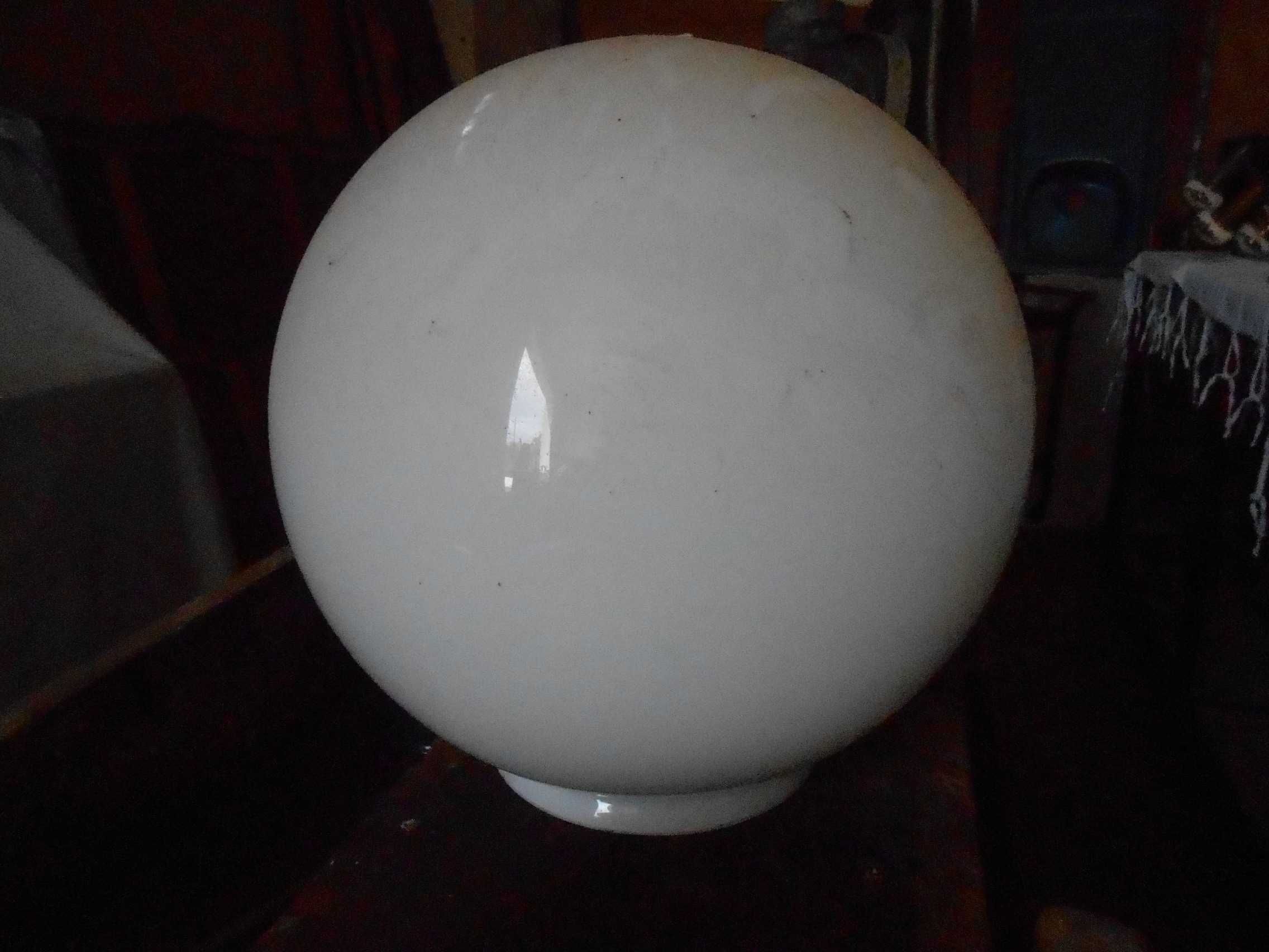 Globo em vidro leitoso para candeeiro