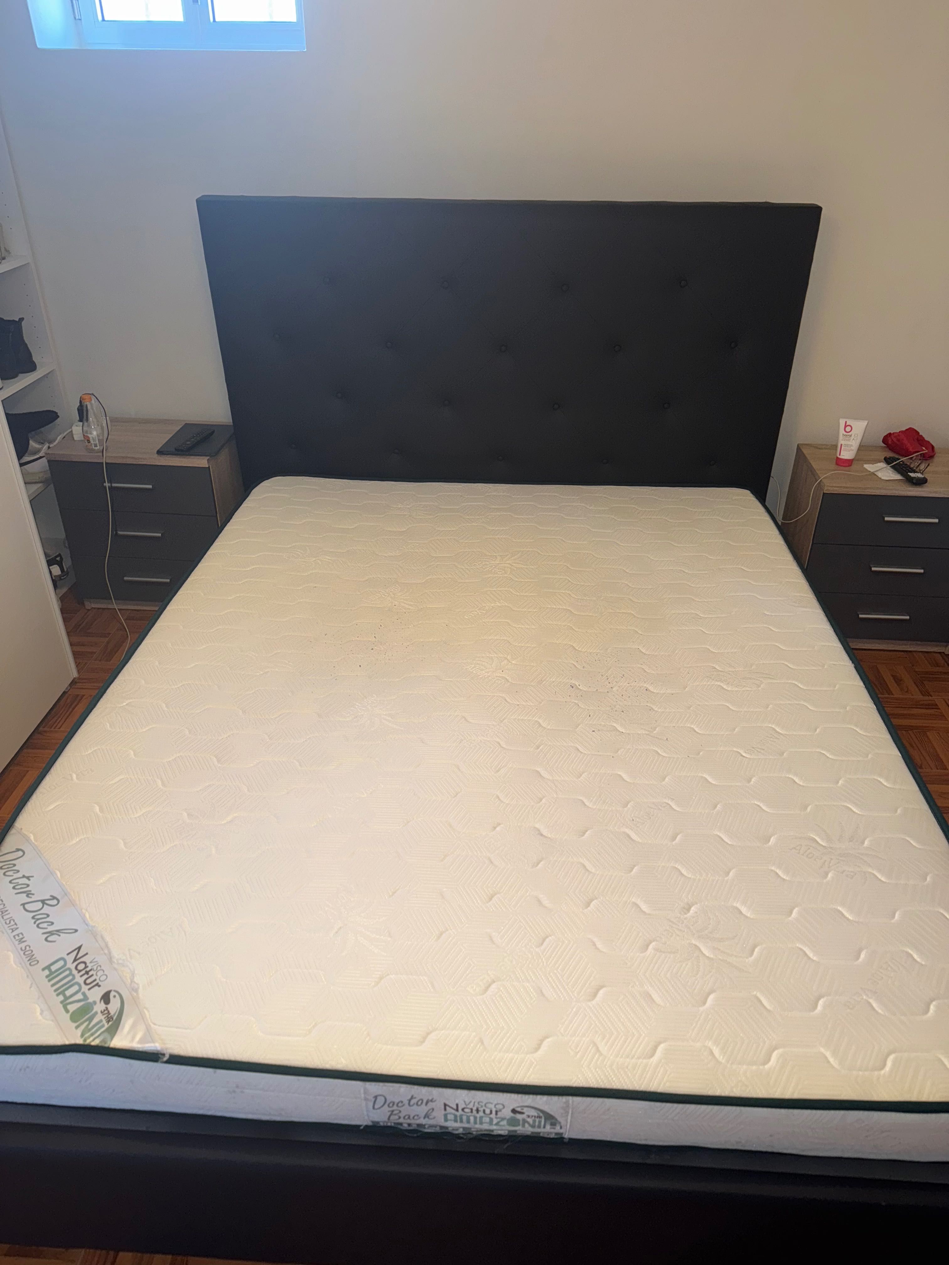 Cama casal com colchão  1,60x2,00