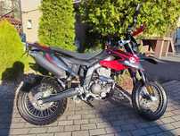 Malaguti XSM 125 ABS 2021 na kategorie B aprilia sx 125 supermoto wr