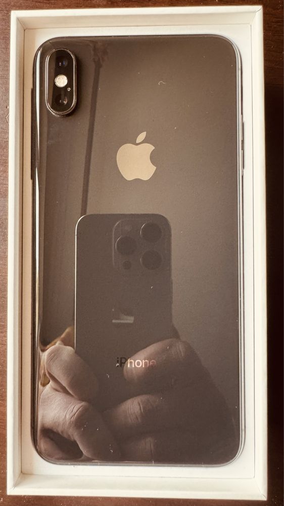 iPhone XS Max 64 GB