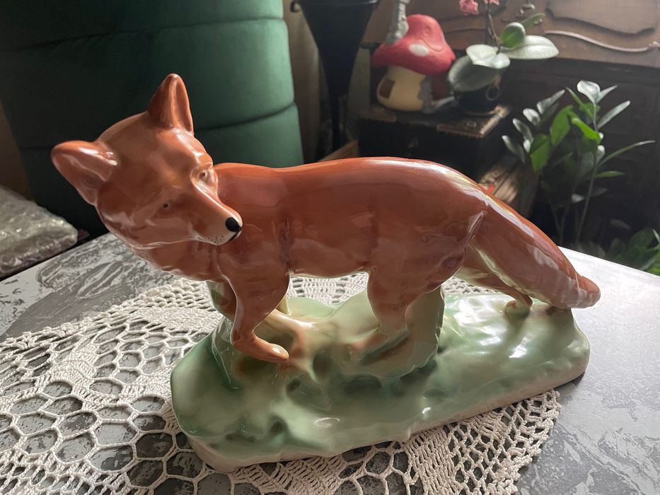 Duża figurka porcelanowa Lis Chodzież