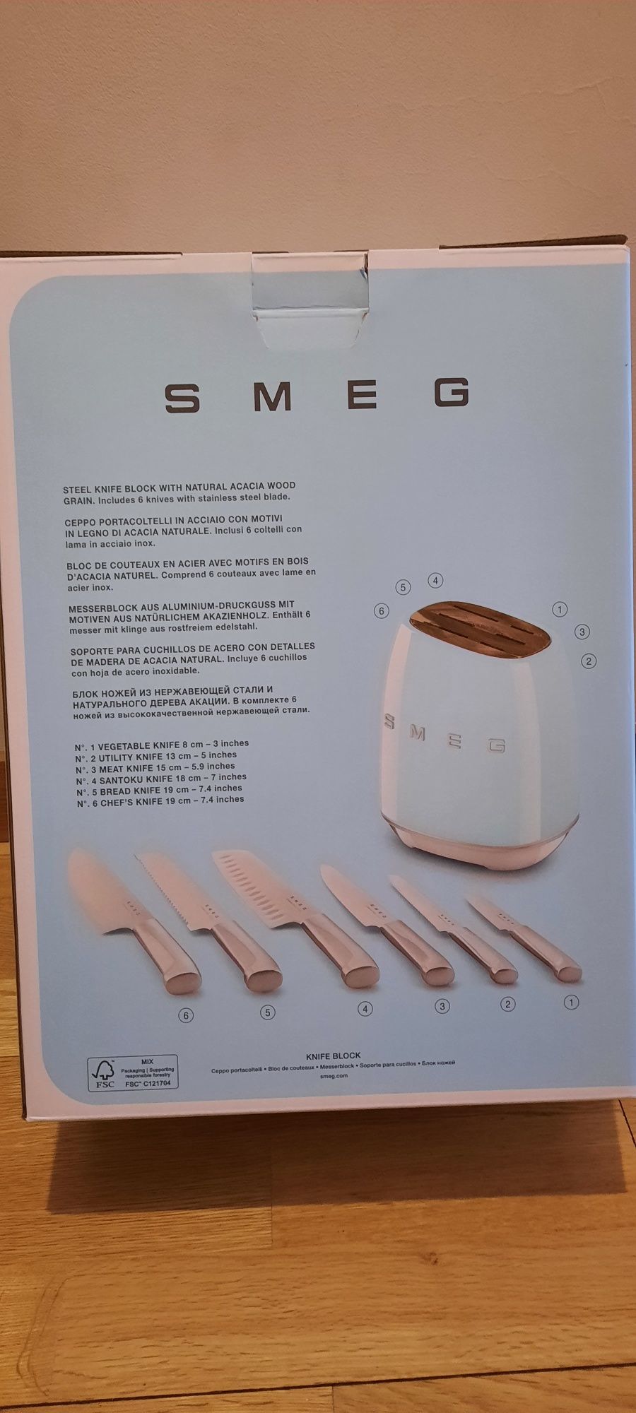 Bloco de Facas Smeg Beje