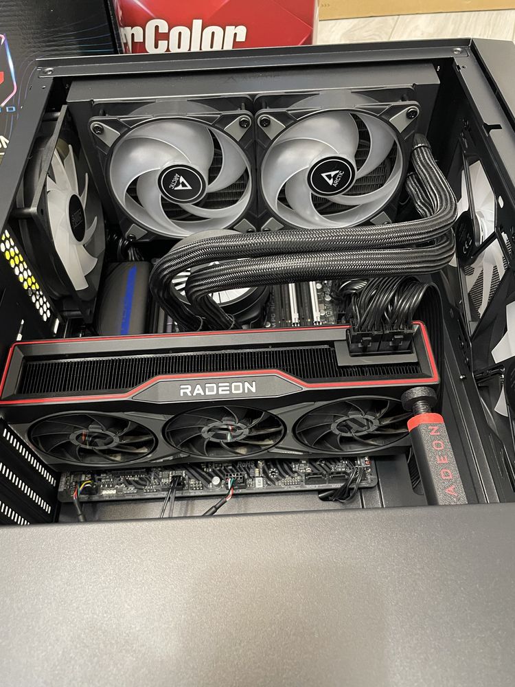 Komputer i5 13600k rx6900xt 16GB SSD 1TB DDR5