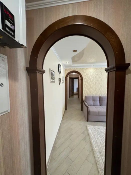 Продам с ремонтом 3к квартира ж/м Тополь-1