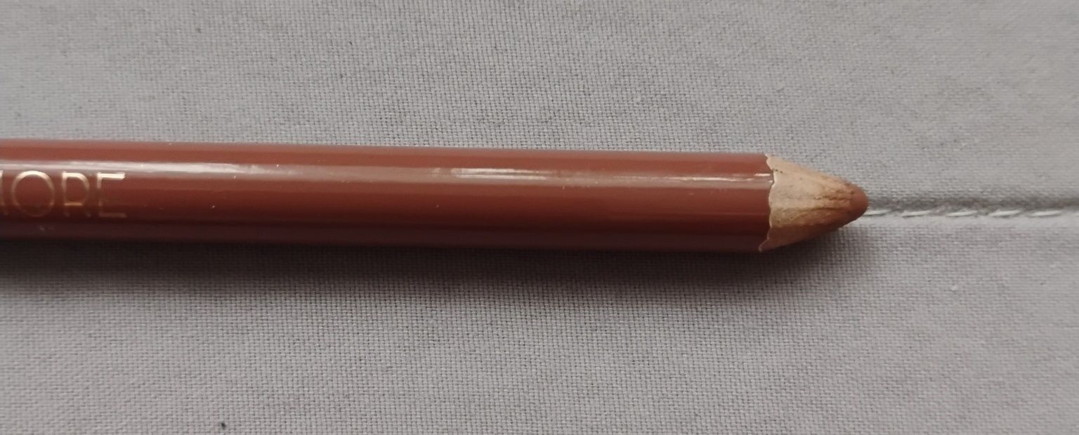 Konturówka do ust Max&More kolor nude