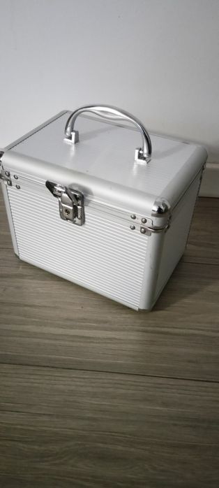 Kuferek aluminiowy skrzyneczka