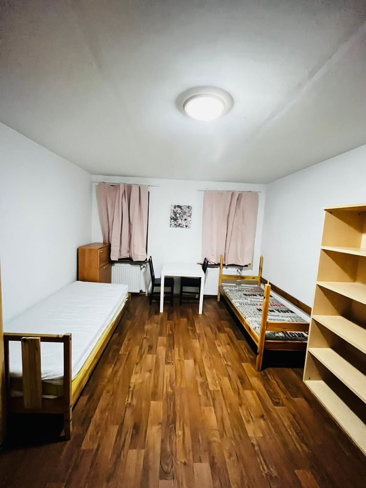 Место в комнате / Хостел / Miejsce w pokoju / Hostel