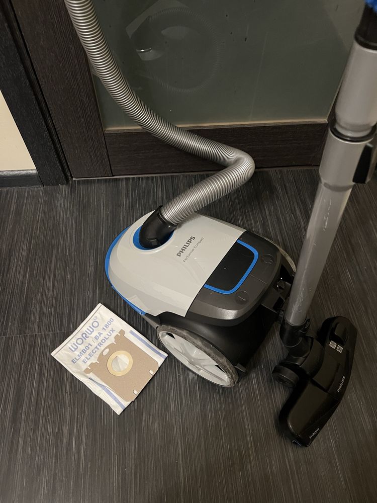 Мішковий Пилосос Philips 2000ват