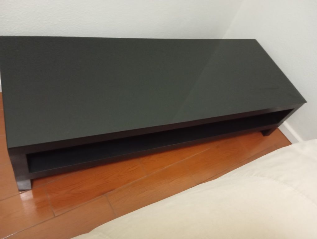 Mesa de televisão/com tampo de vidro