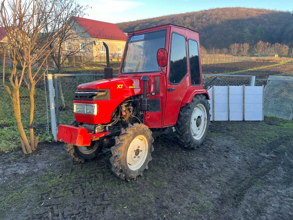 ТРАКТОР XT 244. Гарний стан. В одних руках