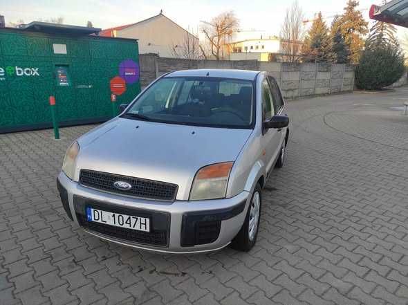 Sprzedaż samochódu
Ford Fusion 2006