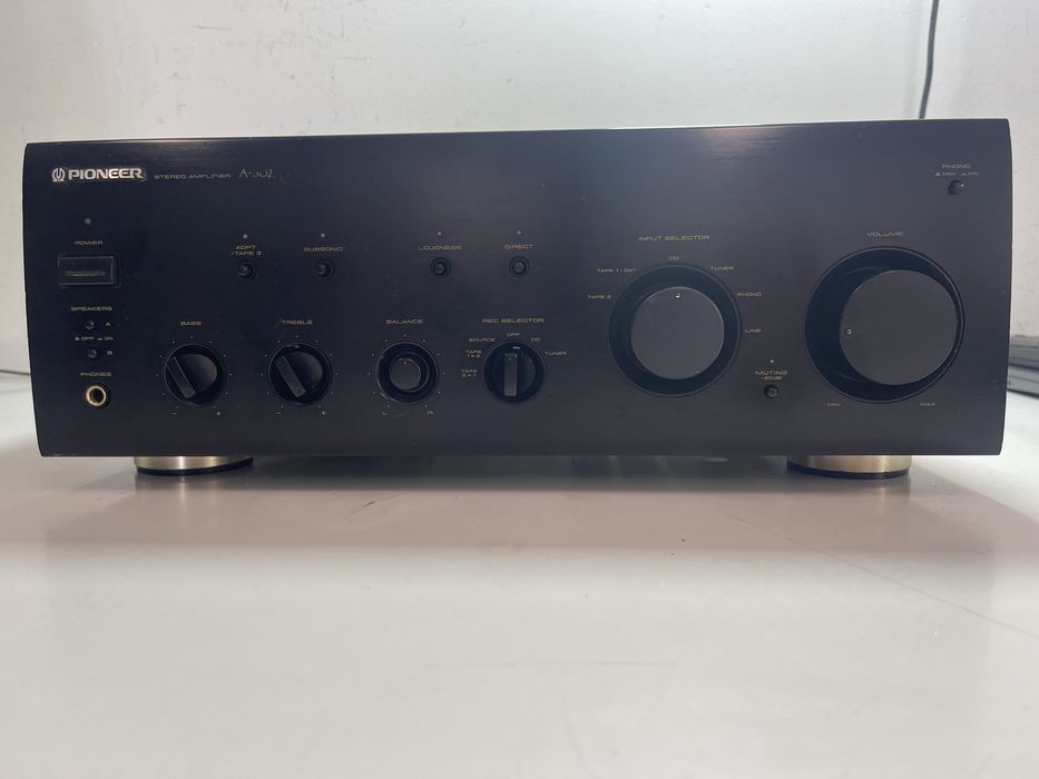 Pioneer A-602 amplificador