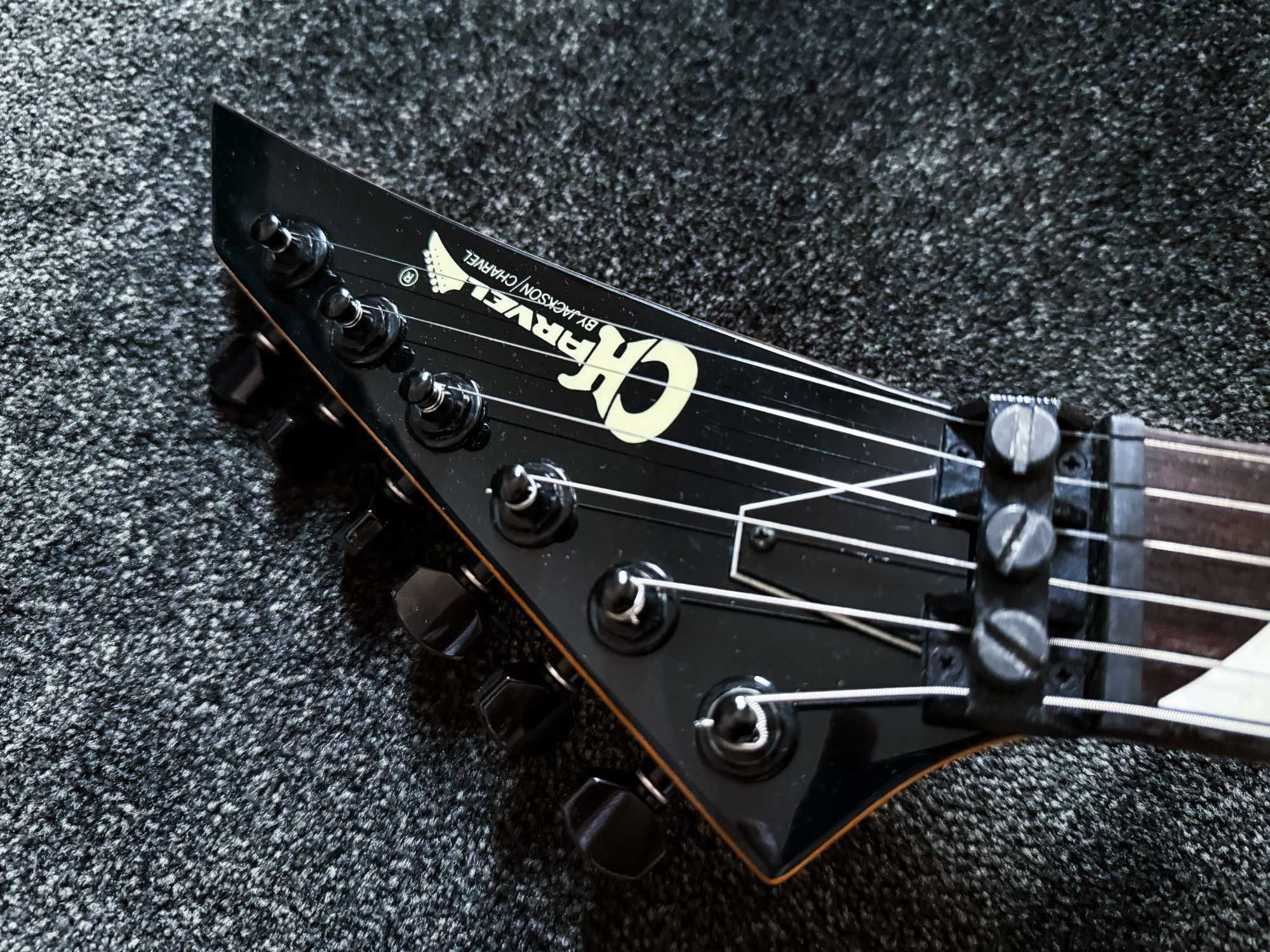 Charvel Model 4 Pearl White + pokrowiec