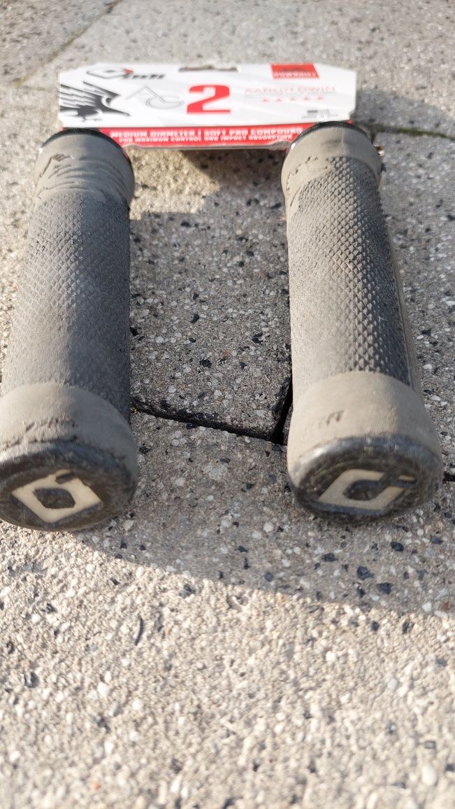 Gripy DH ENDURO chwyty Odi AG 2 LOCK-ON GRIP ODI lock on enduro dh