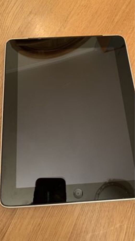 Apple IPad 1 серии на 64 gb