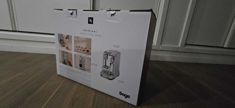 Máquina de café Nespresso Creatista Pro