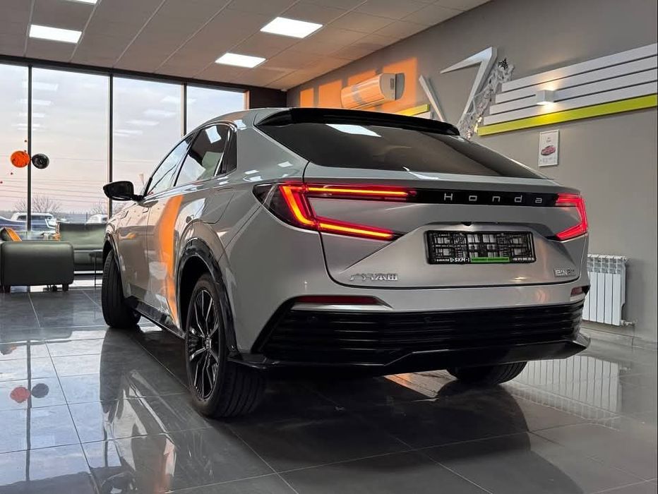 Електроавтомобіль Honda enp 2