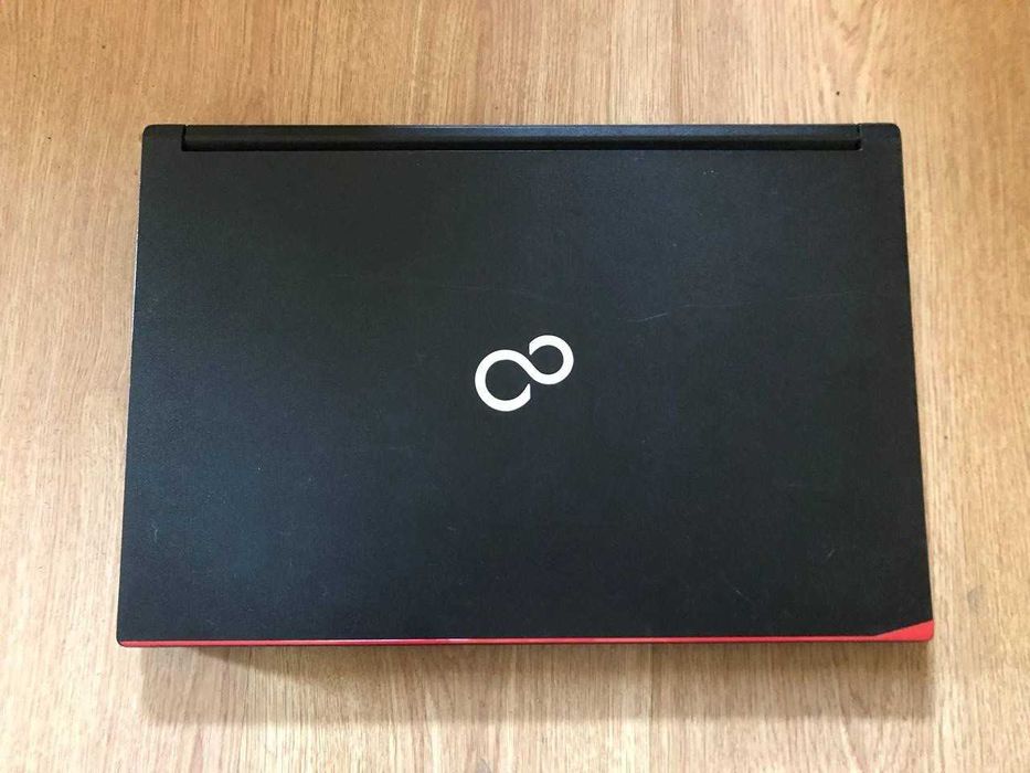 Fujitsu Lifebook E556 (15,6"/ SSD 256Гб / 8Гб / і5)