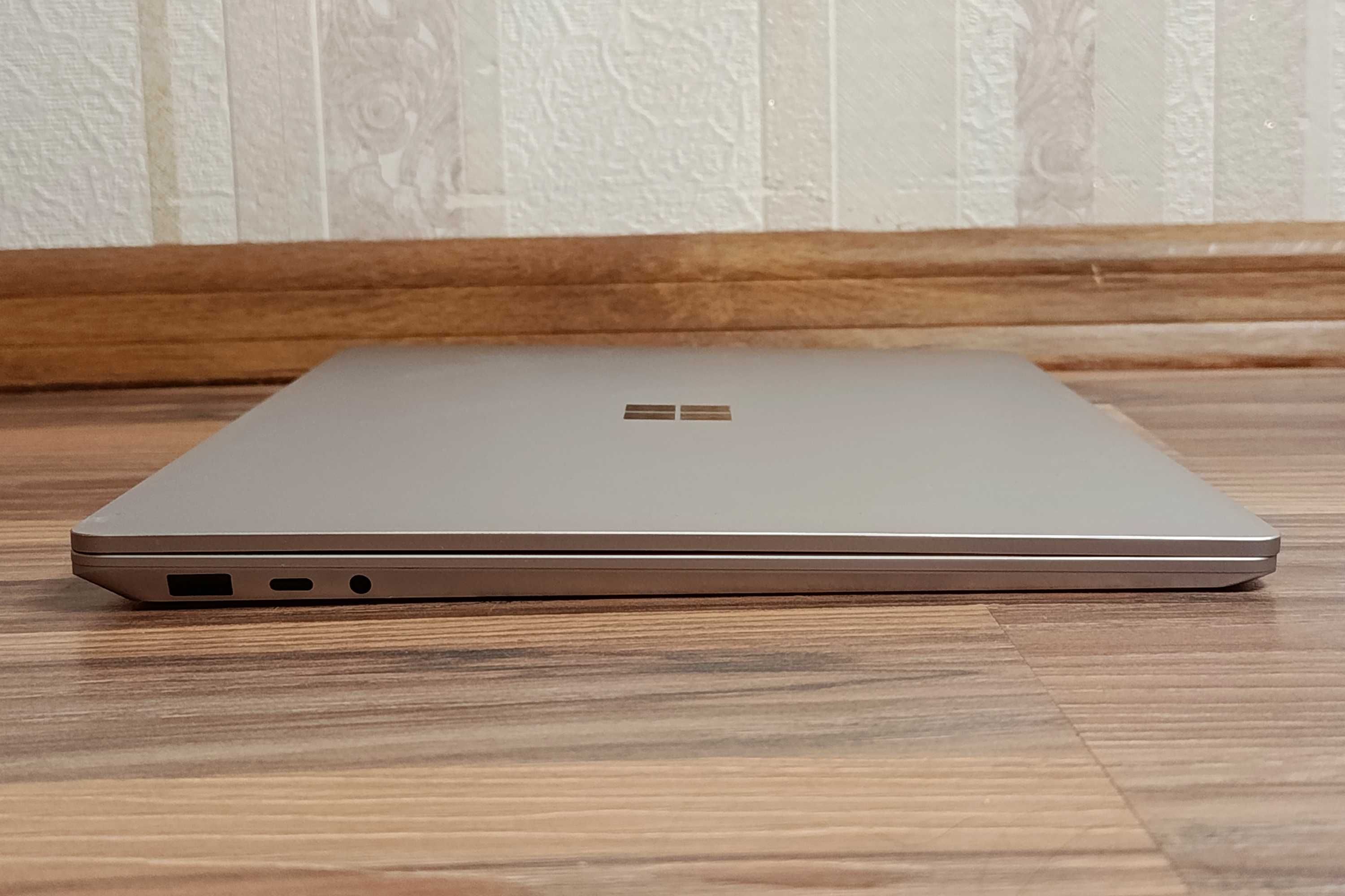 БОМБА! Ноутбук Microsoft 15.6" [Touch/Ryzen 7 4980U/8GB DDR4/SSD 256]