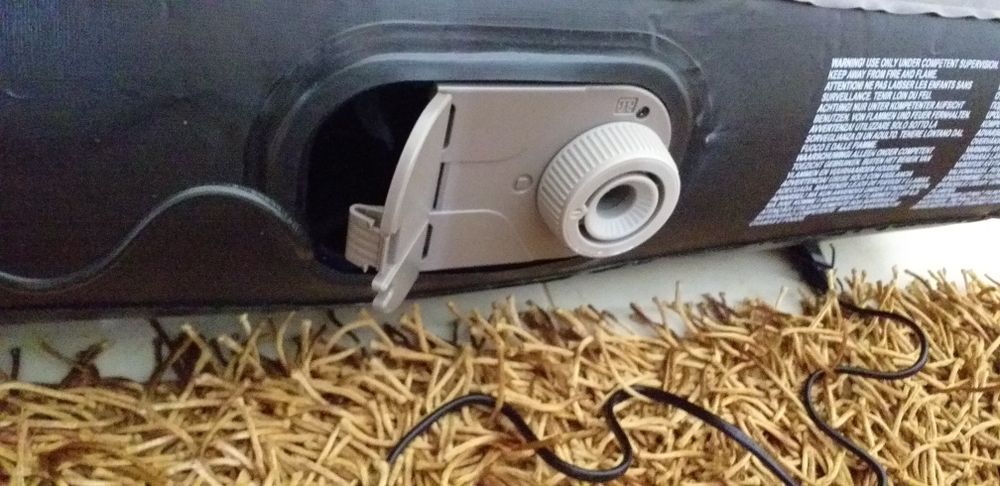 Colchão  insuflavel eletrico  ideal para usar em casa ou campismo