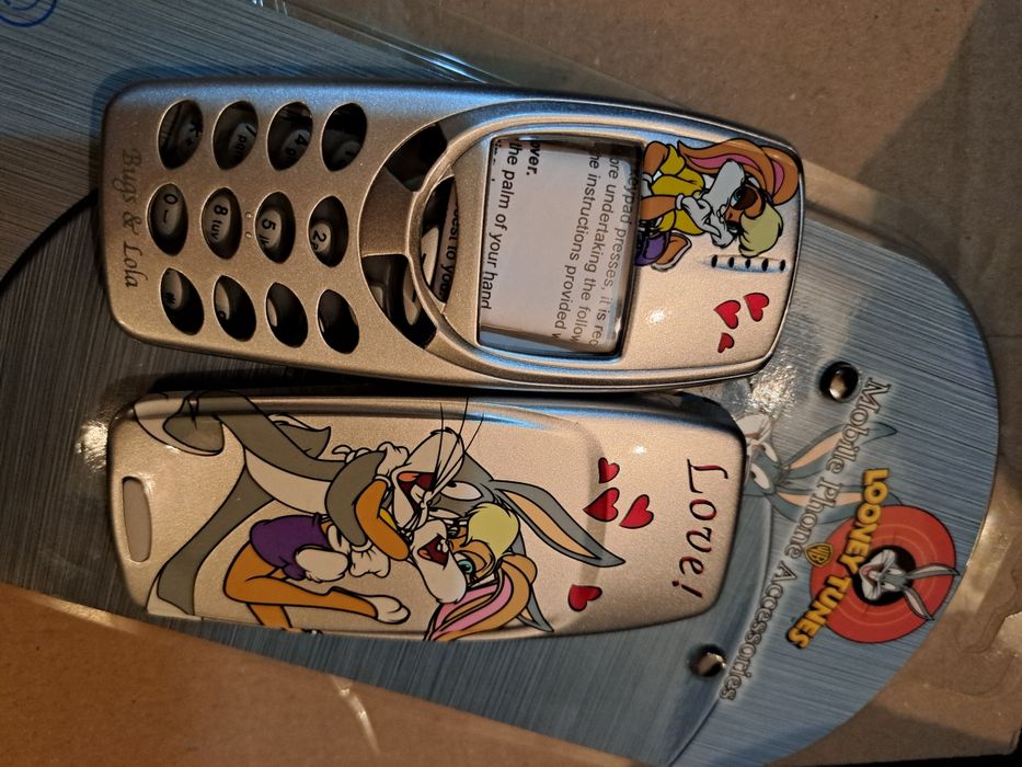 Nowa kolekcjonerska obudowa Nokia 3310 Looney Tunes