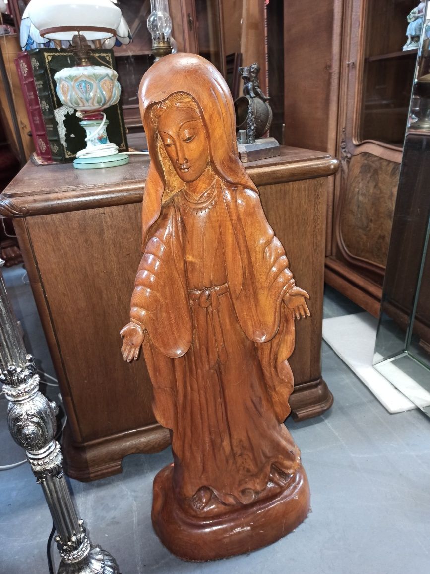 Figura, rzeźba Matki Boskiej