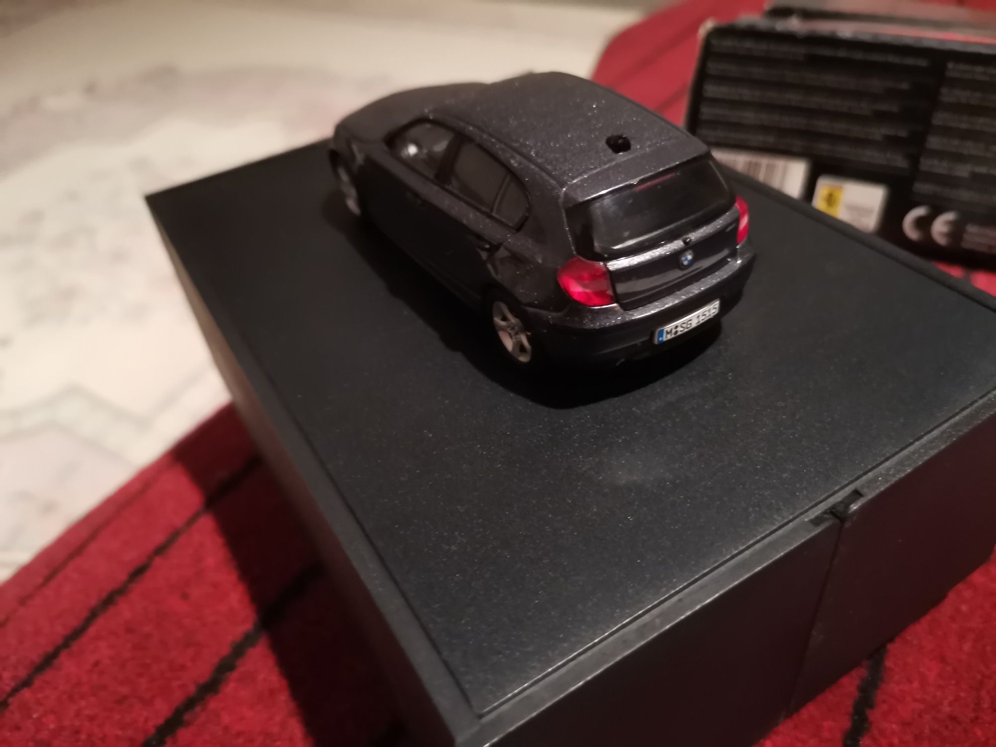 Miniaturas carros 1:87