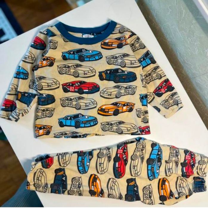 Піжама, домашній одяг