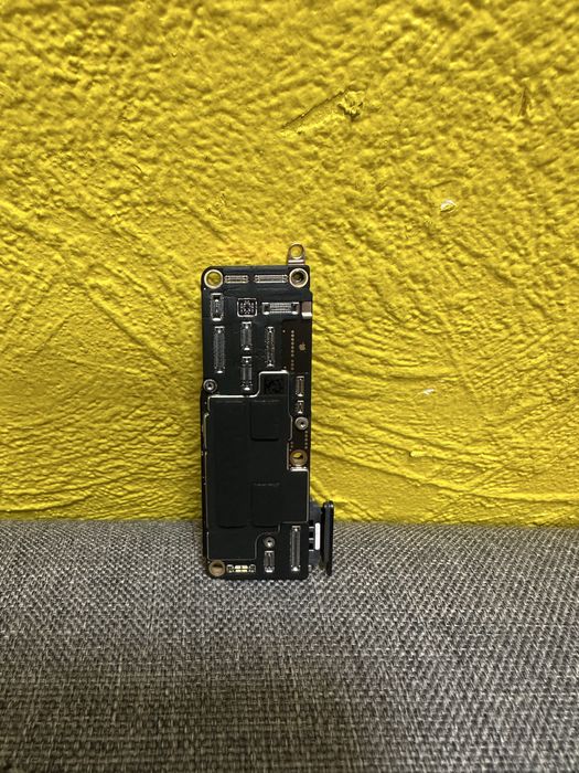Системна плата iPhone 16 Pro 256 sim, під донора
