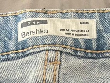 Spodnie jeansowe, Bershka rozmiar 34.