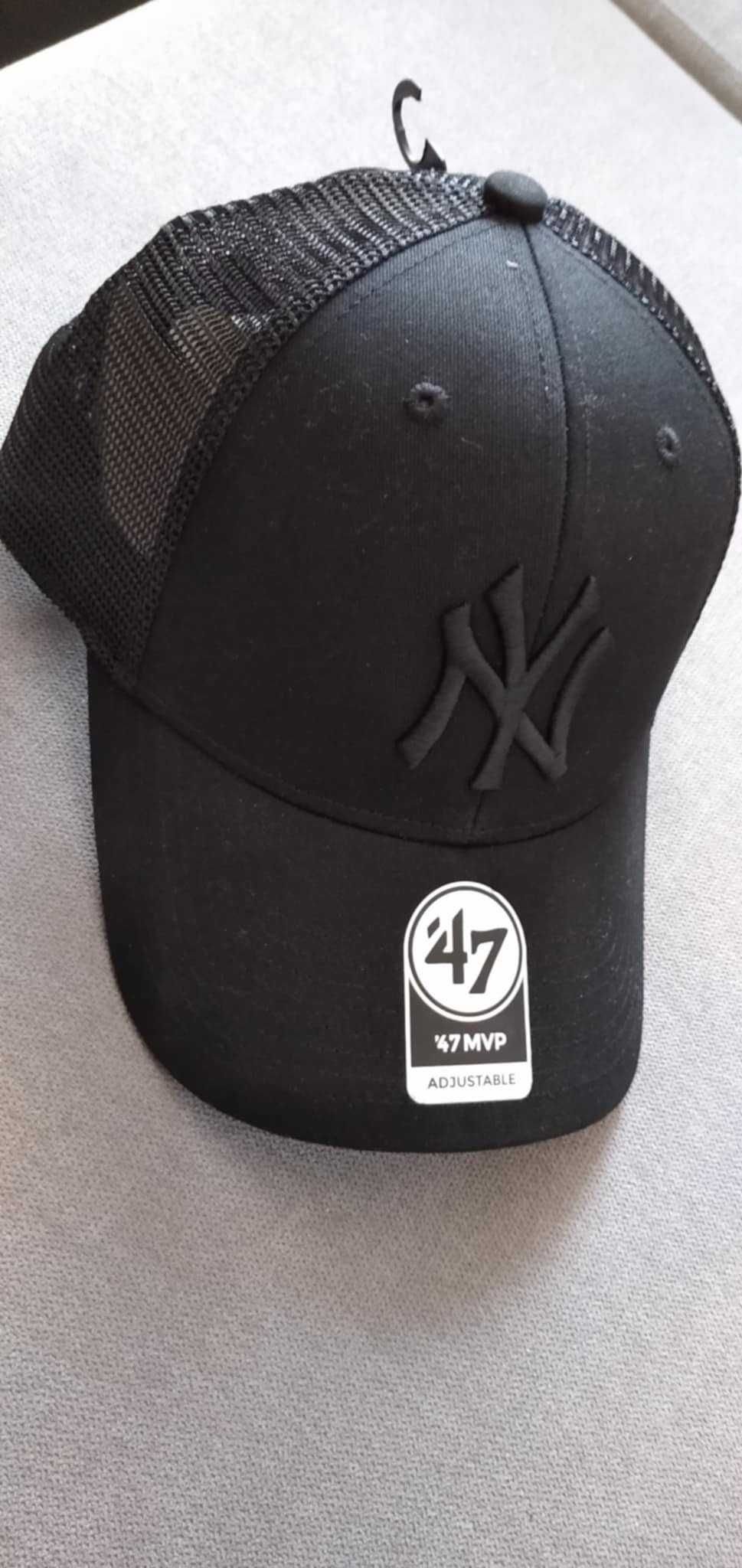 Czapka z daszkiem NEW YORK YANKEES BRANSON 47 czarna siateczka nowa