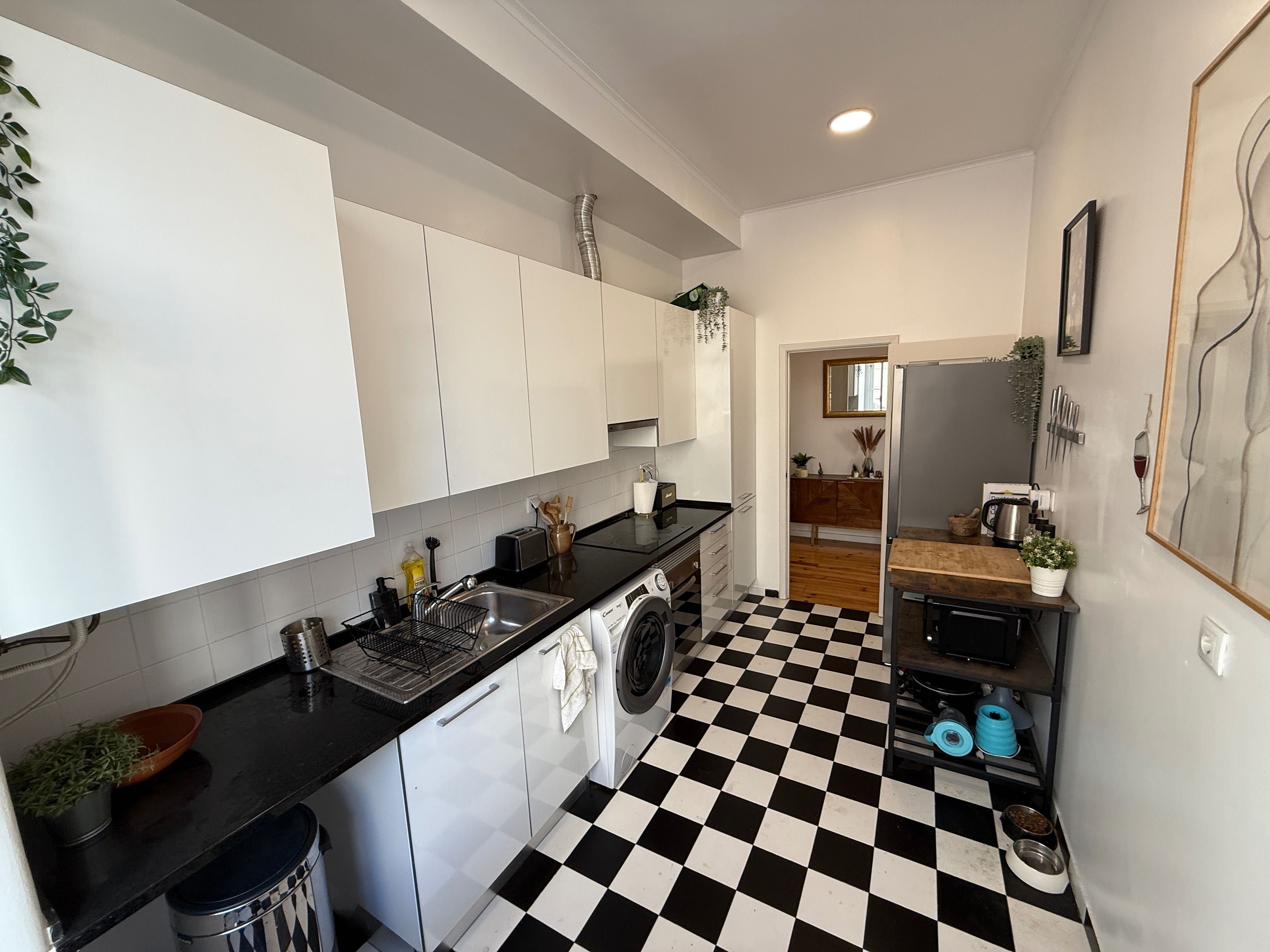 Apartamento T2 sem mobília na Baixa - Rua da Conceição