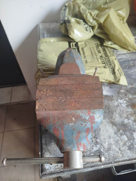 Imadło ślusarskie obrotowe YORK