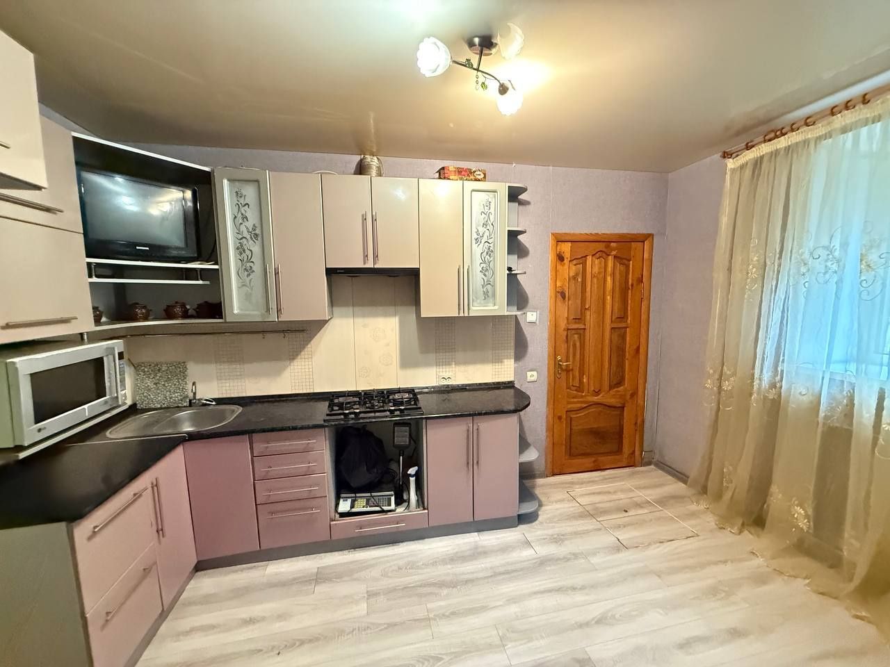 1 кім квартира в центрі з а/о