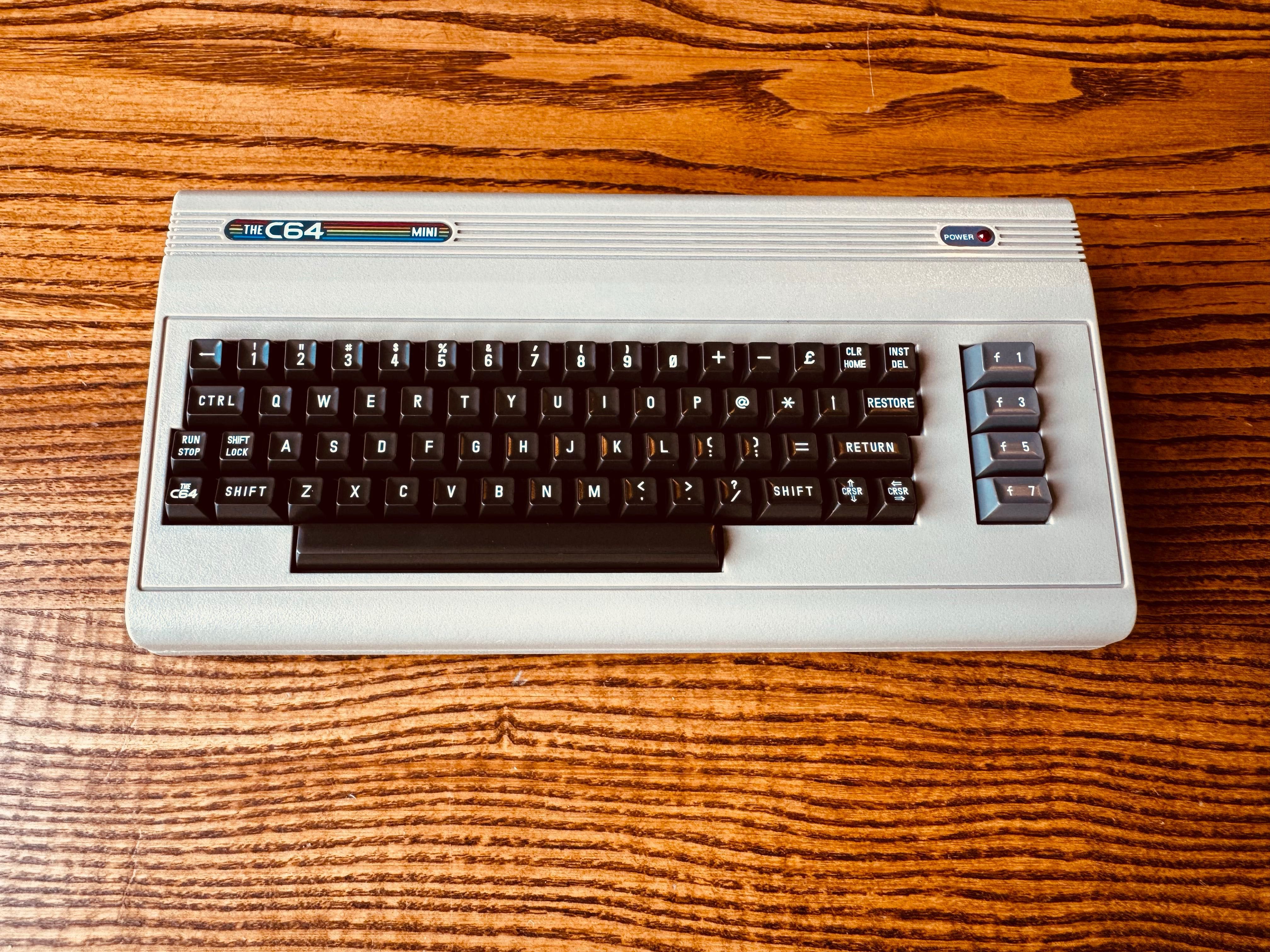 Commodore C64 Mini – retro komputer/konsola – NOWY - bez joysticka !