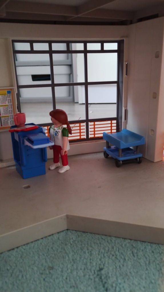 Domek szpital playmobil 2 pietra